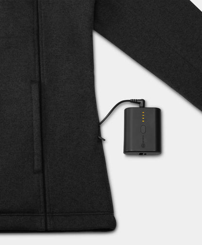 The battery pocket is externally placed on the left seam, designed as an inset pouch with an SBS concealed zipper.