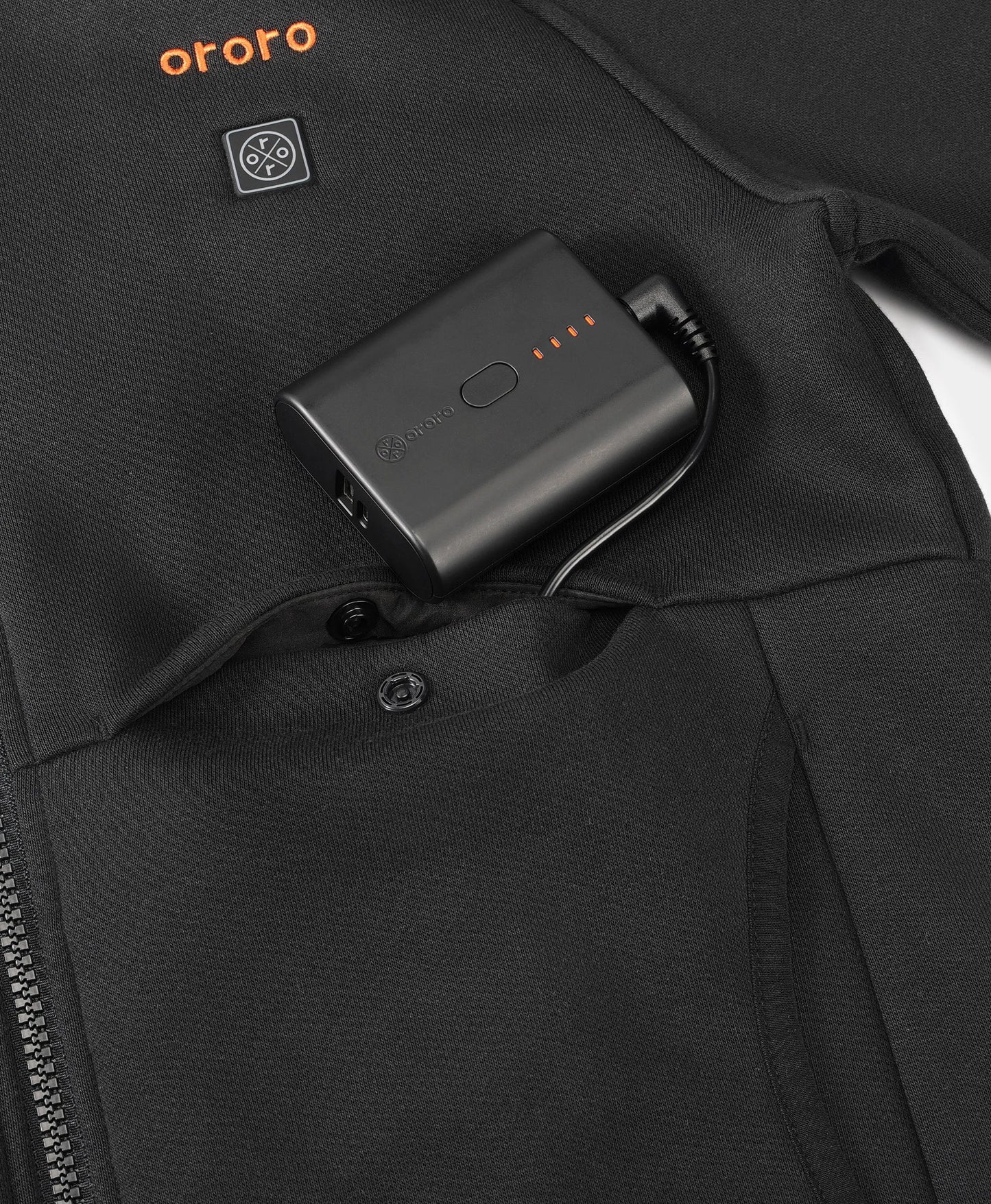 Battery pockets at the exterior body with snap closure （Front left hidden pocket）